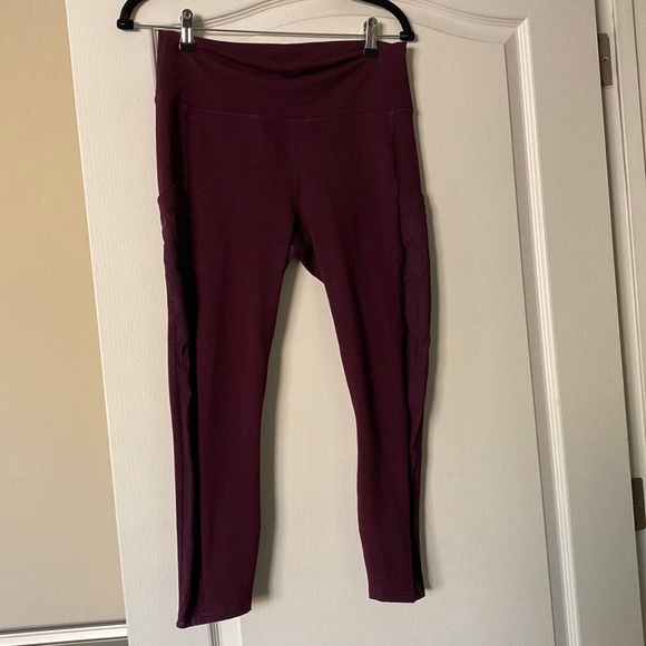 Fabletics On-the-go High Waisted Capri - Picture 2 of 5